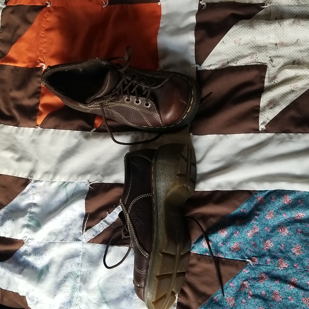 Dr Martin shoes. Like new